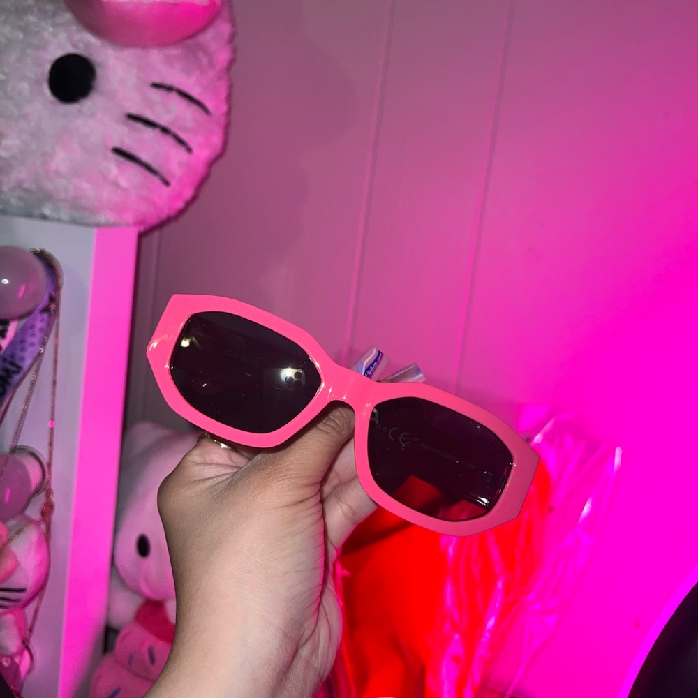 Steve Madden sunglasses